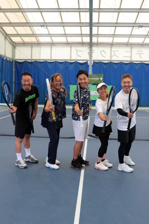 【Prince】大阪出張シリーズ2025！最終日後半は藤原ファミリーの方々とご一緒♪オンコートインプレですが、トークも大盛り上がり(笑)【テニス用品に関するブログ＠テニスショップLAFINO 冨貴塚 裕太】