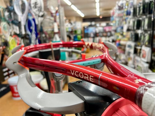 【YONEX】VCOREシリーズ2026年モデル発売開始！ご予約で初回入荷分がなくなるという人気に驚き！！【テニス用品に関するブログ＠テニスショップLAFINO 冨貴塚 裕太】